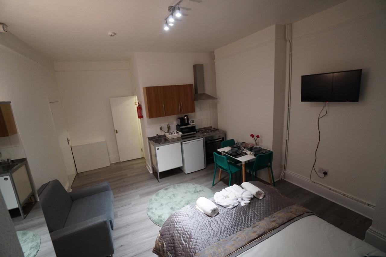 London Queen Park Apartments Esterno foto
