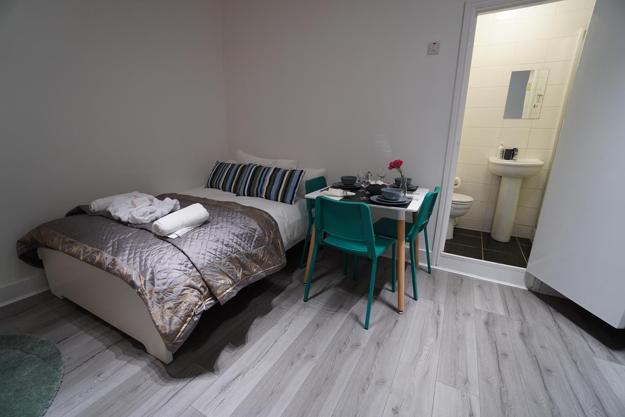 London Queen Park Apartments Esterno foto